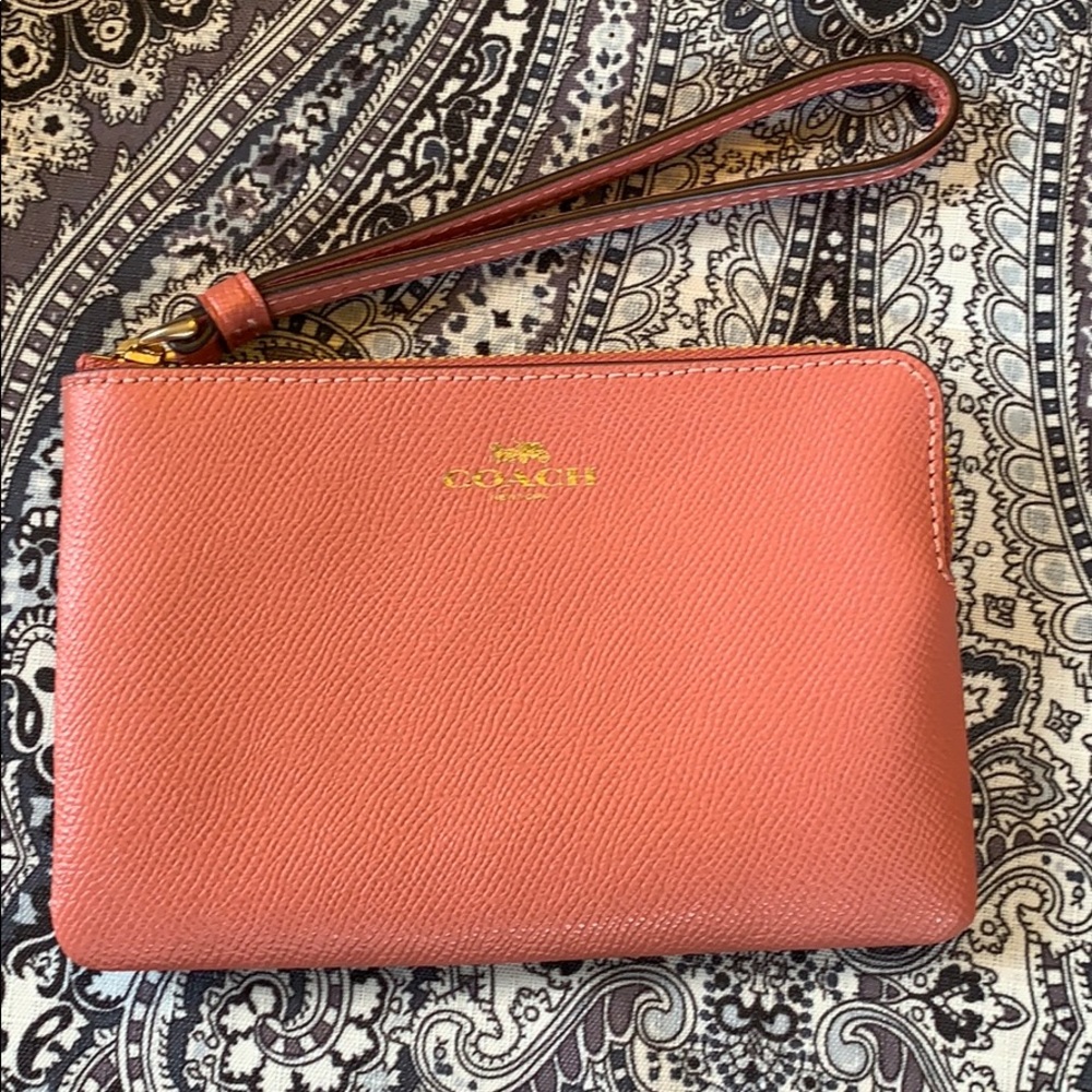 NWOT Coach Wristlet